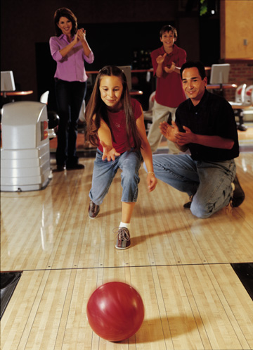 Gameroom Guru - family-bowling