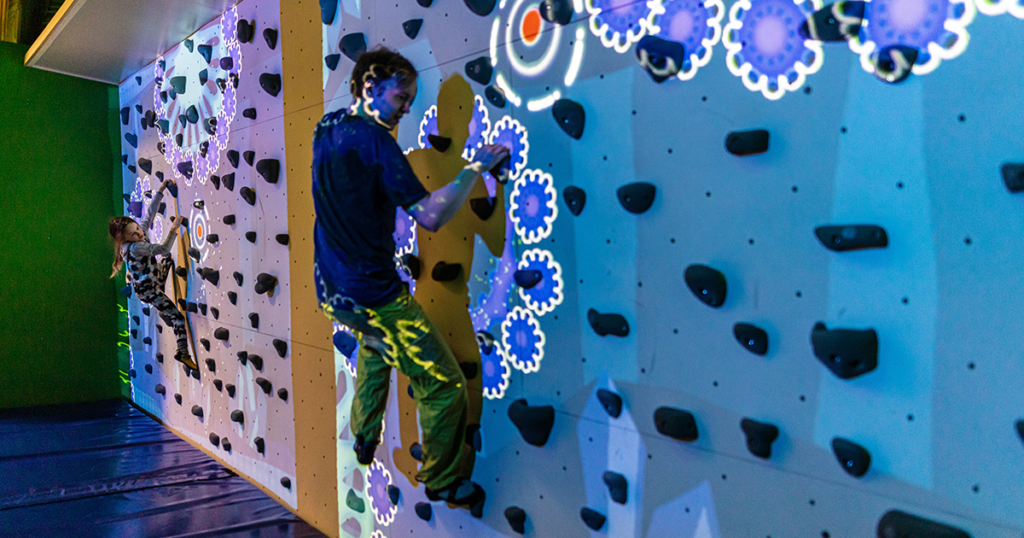 Valo Motion - ValoClimb Plankton with player