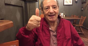 Jersey Jack 0722 - Sal Guarnieri Thumbs up