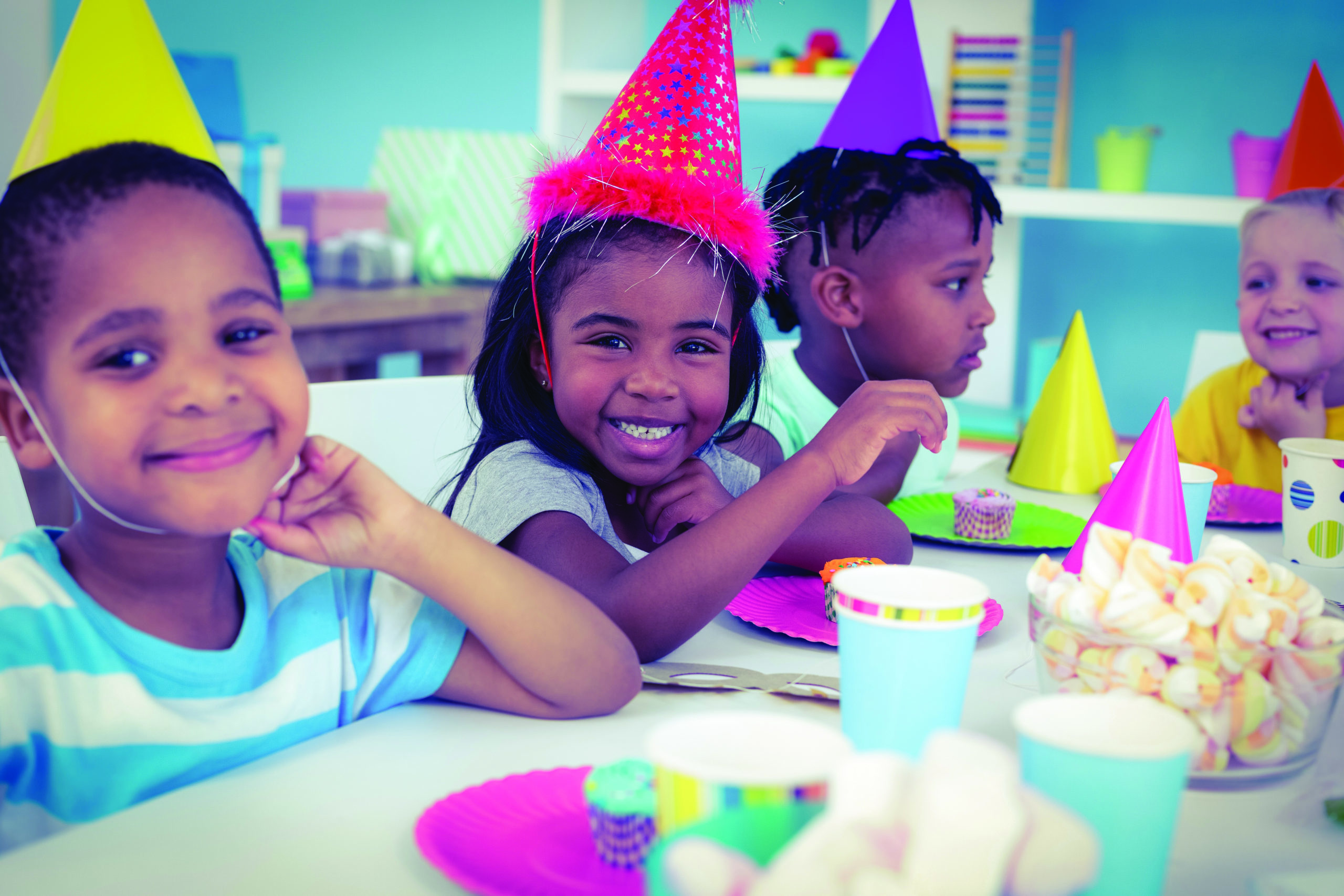 Kids at birthday party - Party Professor 1122 - Adobe Stock image