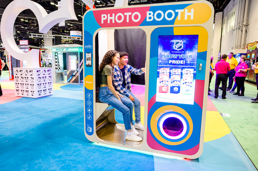 Apple Industries to Debut New Photoma Booth at Expo